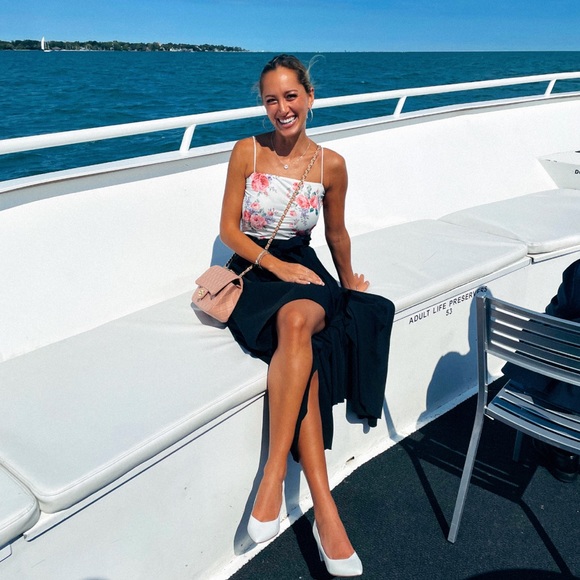 Meet your Posher, Alex - Picture 10 of 17